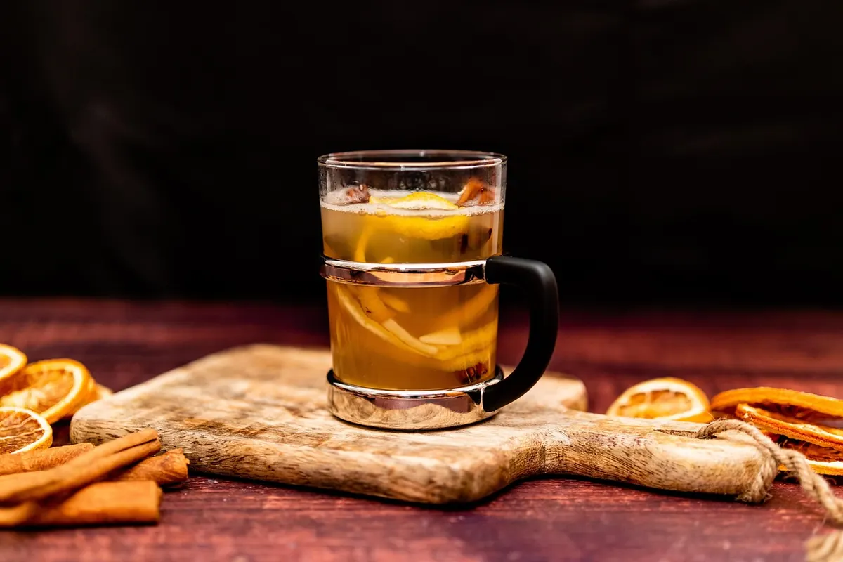 Winter Spiced Biscuits with Cinnamon and Orange